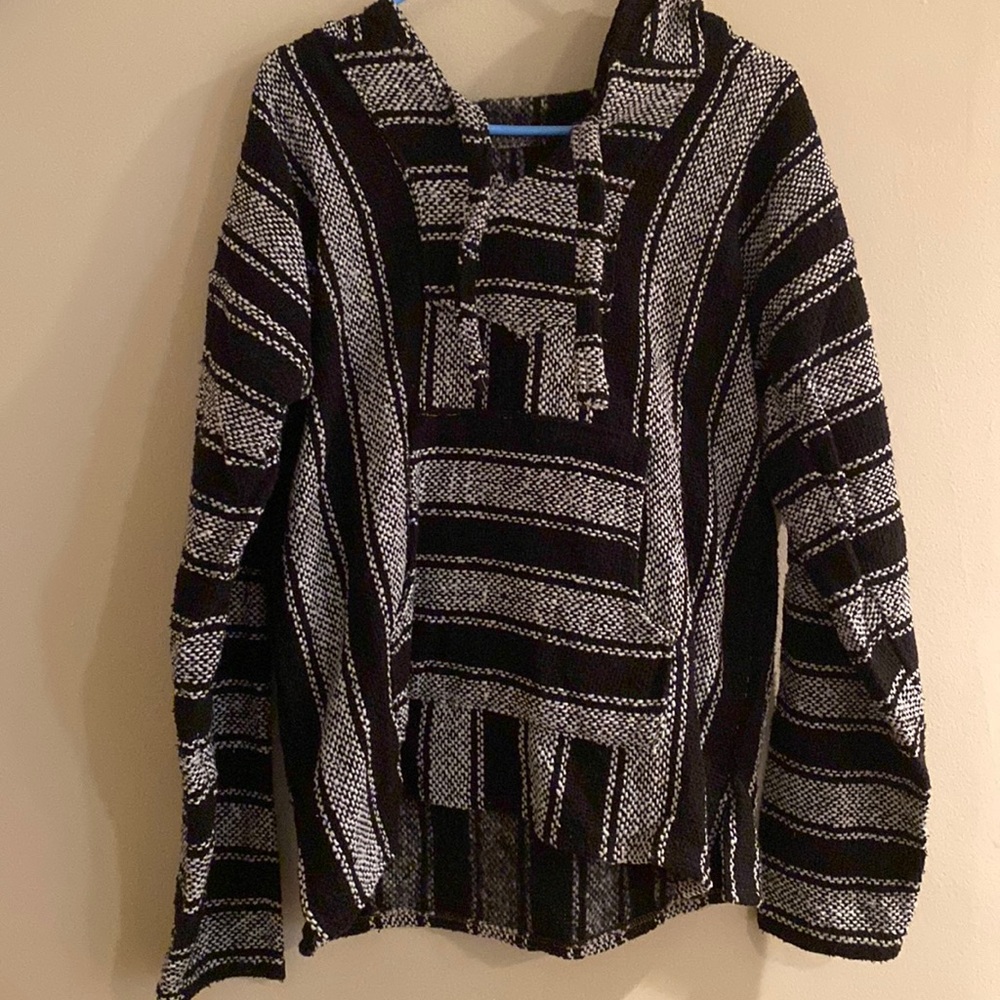 Sweatshirt with hoodie